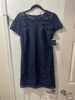 Just...Taylor Navy Lace Short-Sleeve Sheath Dress